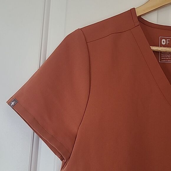 FIGS Catarina One-Pocket Scrub Top Terracotta size XS - Picture 5 of 10